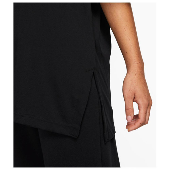 Nike Γυναικεία κοντομάνικη μπλούζα Sportswear Tee Nike Γυναικεία κοντομάνικη μπλούζα Sportswear Tee